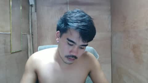 Snapshot of vin_17 chatting on 04-21-26, 02:51 Call me Marvin online show from 04-21-26, 02:51