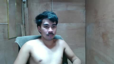 Snapshot of vin_17 chatting on 04-21-26, 02:56 Call me Marvin online show from 04-21-26, 02:56