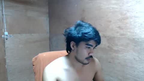 Snapshot of vin_17 chatting on 05-22-26, 03:35 Call me Marvin online show from 05-22-26, 03:35