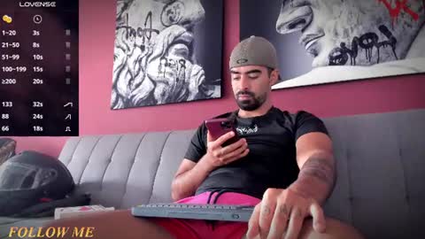 Snapshot of vince_colin chatting on 06-15-26, 03:03 VINCE online show from 06-15-26, 03:03