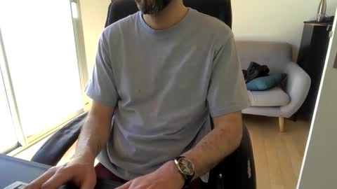 Snapshot of vince_du_80 chatting on 04-24-26, 01:57 Vince online show from 04-24-26, 01:57