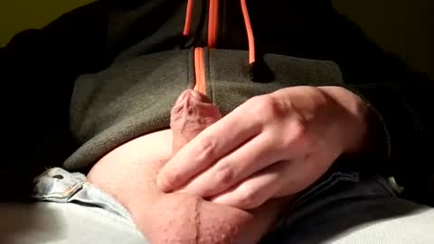 Snapshot of vince_wet chatting on 03-12-25, 11:33 Vince online show from 03-12-25, 11:33