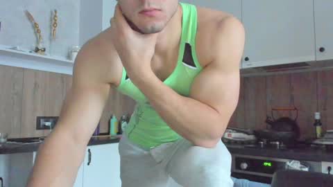 Snapshot of vincent_o chatting on 12-20-24, 08:49 Vincent. uncut 18cm online show from 12-20-24, 08:49