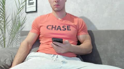 Snapshot of vincent_o chatting on 02-11-25, 02:24 Vincent. uncut 18cm online show from 02-11-25, 02:24