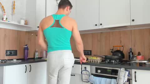 Snapshot of vincent_o chatting on 02-17-25, 07:47 Vincent. uncut 18cm online show from 02-17-25, 07:47