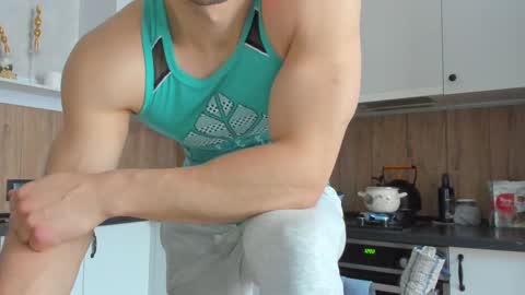 Snapshot of vincent_o chatting on 03-04-25, 07:51 Vincent. uncut 18cm online show from 03-04-25, 07:51