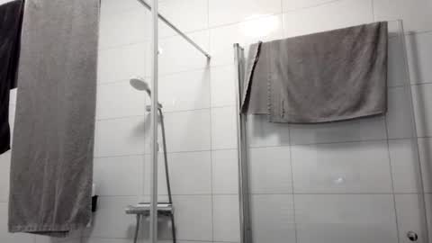 Snapshot of vinceplayer1992 chatting on 11-27-25, 12:29 Loved online show from 11-27-25, 12:29