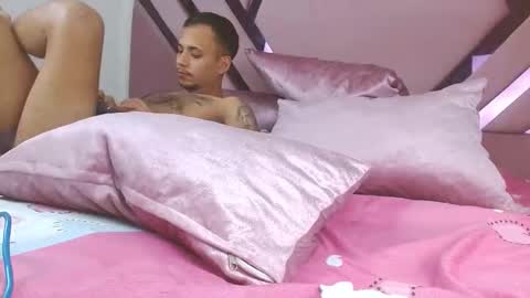 vinitryjhonson online show from 10-19-25, 05:19