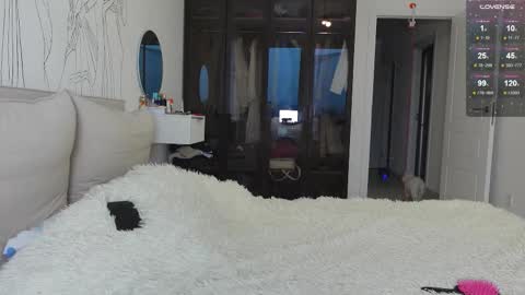 Snapshot of vinkitinkii chatting on 12-21-25, 07:37 vinkitinkii online show from 12-21-25, 07:37