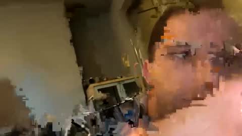 Snapshot of vinnie8888889 chatting on 02-17-25, 08:52 Vince online show from 02-17-25, 08:52