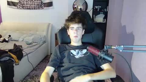 Snapshot of vinnie_06 chatting on 09-14-25, 12:21 vinnie online show from 09-14-25, 12:21