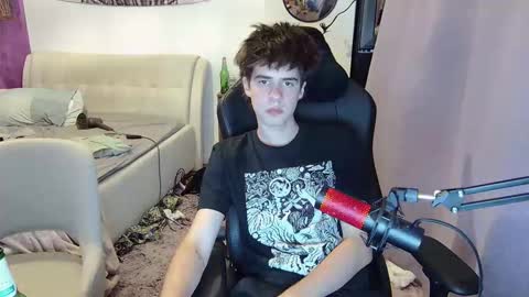 Snapshot of vinnie_06 chatting on 09-16-25, 10:44 vinnie online show from 09-16-25, 10:44