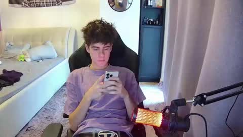 Snapshot of vinnie_06 chatting on 11-28-25, 07:11 vinnie online show from 11-28-25, 07:11