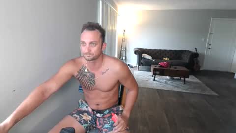 Snapshot of vinny_fuxgood chatting on 10-30-25, 02:40 Vinny online show from 10-30-25, 02:40