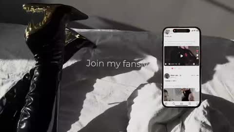 Diva Silvia online show from 11-20-25, 04:51