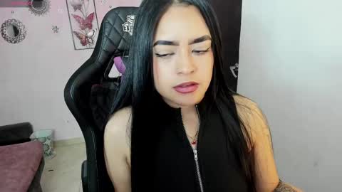 Daniela online show from 11-16-25, 04:18