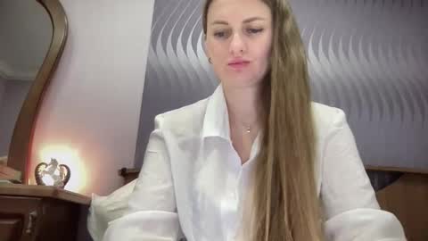 Funny  girl online show from 09-14-25, 06:40