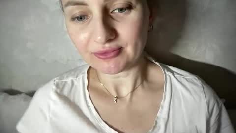 Snapshot of viola_1 chatting on 04-19-26, 09:06 Funny girl online show from 04-19-26, 09:06