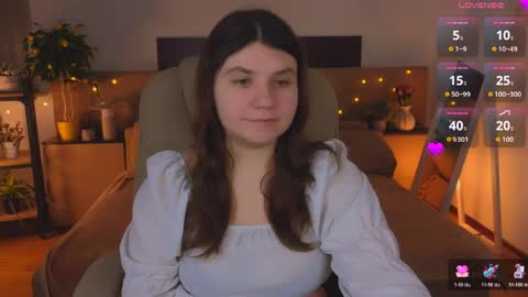 Snapshot of viola__shy chatting on 04-03-26, 08:18 Viola online show from 04-03-26, 08:18