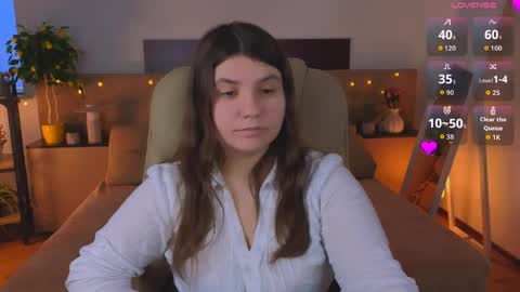 Snapshot of viola__shy chatting on 04-06-26, 04:46 Viola online show from 04-06-26, 04:46