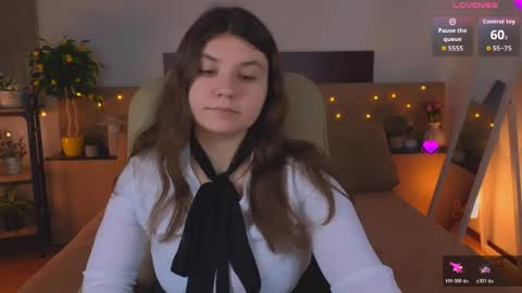 Snapshot of viola__shy chatting on 04-09-26, 08:25 Viola online show from 04-09-26, 08:25
