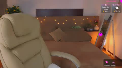 Snapshot of viola__shy chatting on 04-10-26, 08:46 Viola online show from 04-10-26, 08:46