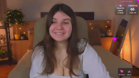 Snapshot of viola__shy chatting on 04-17-26, 08:01 Viola online show from 04-17-26, 08:01