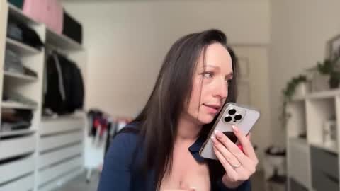 Snapshot of viola_beck chatting on 03-13-26, 10:00 Vio online show from 03-13-26, 10:00
