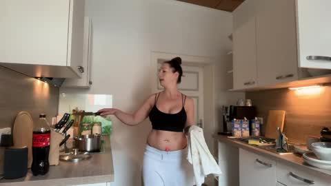 Snapshot of viola_beck chatting on 04-09-26, 09:26 Vio online show from 04-09-26, 09:26