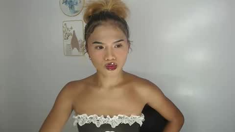 Snapshot of violakate chatting on 05-12-26, 08:22 kate 3 online show from 05-12-26, 08:22