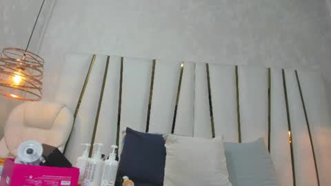 violeet_gray online show from 07-22-26, 11:24