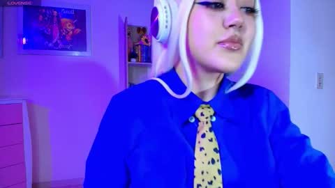 Snapshot of violeet_smile chatting on 03-01-26, 03:52 violet online show from 03-01-26, 03:52