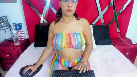 Snapshot of violehtx chatting on 05-27-26, 01:08 violehtx online show from 05-27-26, 01:08