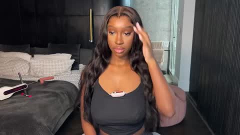 Snapshot of violet6xft chatting on 05-27-26, 11:07 Fantasy Black Girl online show from 05-27-26, 11:07