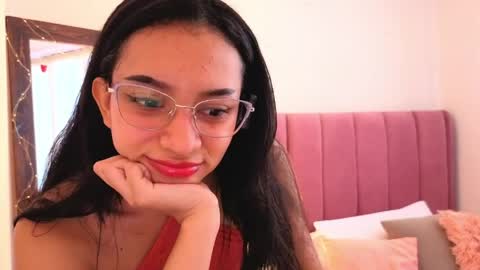 violet__15 online show from 05-19-26, 12:00