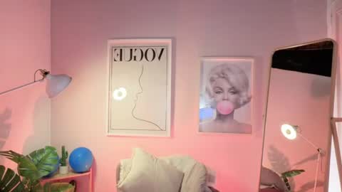 Snapshot of violet__15 chatting on 07-03-26, 12:00 violet__15 online show from 07-03-26, 12:00