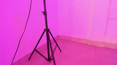 violet__taylor_ online show from 09-18-25, 02:13