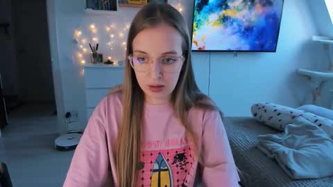 Violet online show from 02-05-26, 11:04