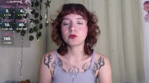 Snapshot of violet_bluee chatting on 05-14-26, 07:15 Violet online show from 05-14-26, 07:15