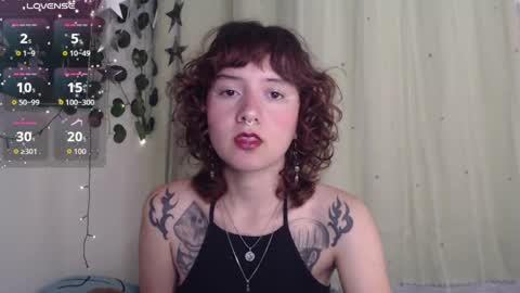 Snapshot of violet_bluee chatting on 05-24-26, 07:13 Violet online show from 05-24-26, 07:13