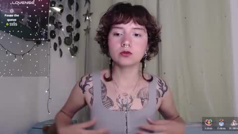 Snapshot of violet_bluee chatting on 06-14-26, 07:21 Violet online show from 06-14-26, 07:21