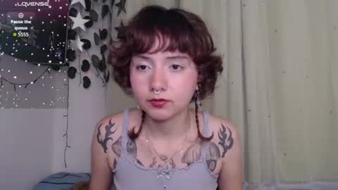 Snapshot of violet_bluee chatting on 07-05-26, 07:59 Violet online show from 07-05-26, 07:59