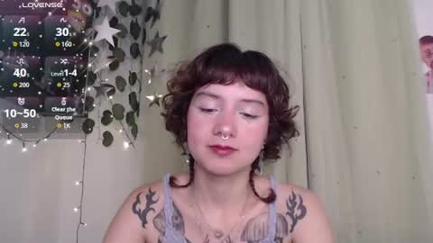Snapshot of violet_bluee chatting on 07-13-26, 08:28 Violet online show from 07-13-26, 08:28