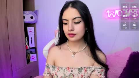 Snapshot of violet_catt chatting on 12-06-24, 05:11 Violeta  online show from 12-06-24, 05:11