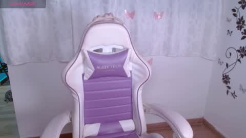 Violeta online show from 04-27-26, 05:11