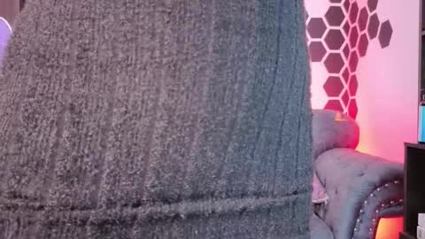 violet_jhonson online show from 12-01-25, 06:57