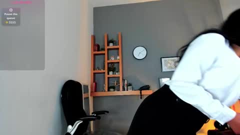 violet_kumar online show from 12-01-25, 07:41