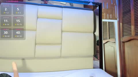 violet_milleer online show from 10-03-25, 12:13