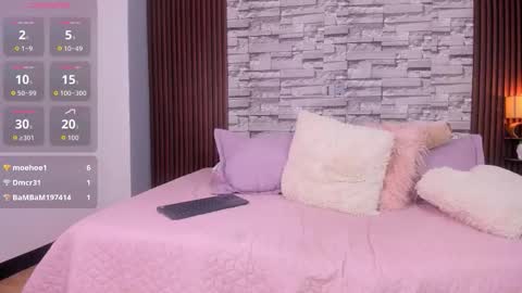 Violet online show from 11-23-25, 09:31