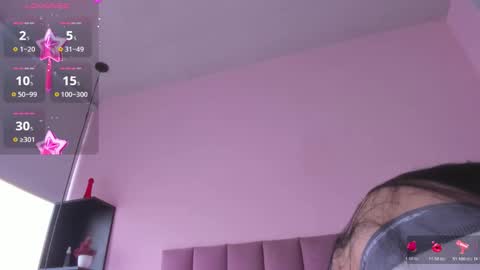 Snapshot of violet_myerrs chatting on 10-20-25, 01:22 violet online show from 10-20-25, 01:22